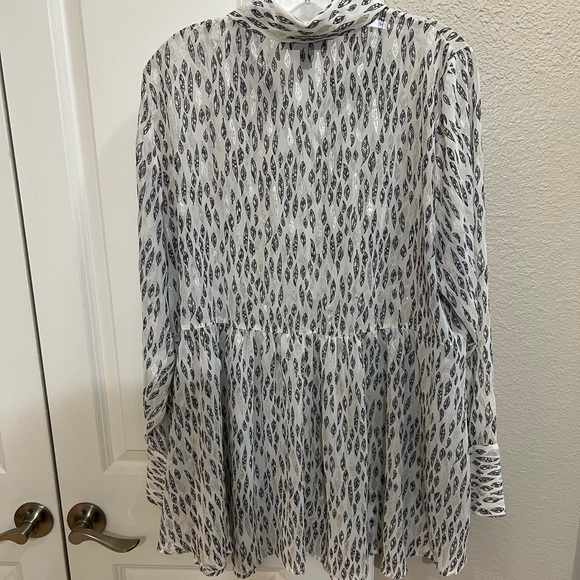 Lane Bryant Sheer Feather Print Tunic Shirt Plus Size 14 16 Long Blouse Sheer - Picture 2 of 9